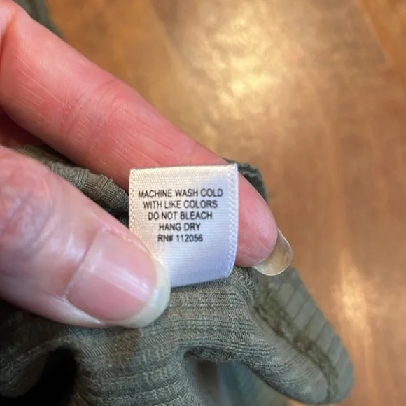 BNWOT Zenana green ribbed tank top - Picture 11 of 14